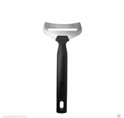 46534511 46534511 - Ostehøvel Jonas stål, svart håndtak 17,5 cm, myk ost. Scheie Storkjøkken, alt innen Storkjøkkenutstyr..gif