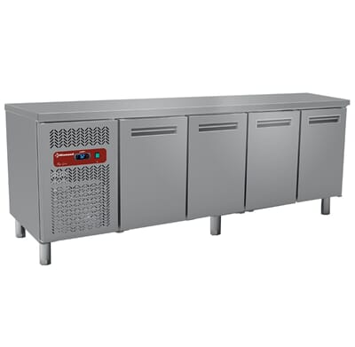 R2 Kjølebenk 3 dører MR4_1.jpg