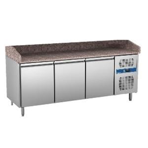 Pizzakjølebenk med granittopp. Mål: 2020x800x1000H mm