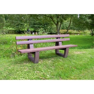 Parkbenk i resirkulert plast. 200 cm. Brun. Vedlikeholdsfri.